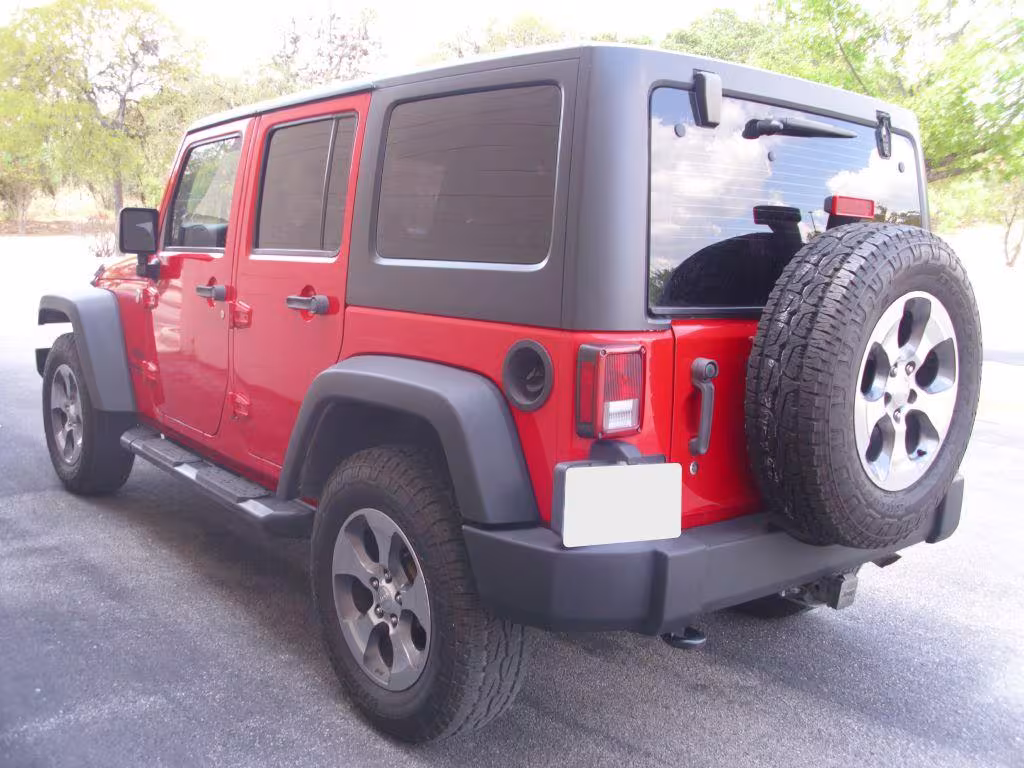 2015 Jeep Wrangler - 1C4BJWDG9FL509849 - Image #4
