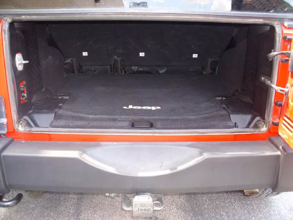 2015 Jeep Wrangler - 1C4BJWDG9FL509849 - Image #13