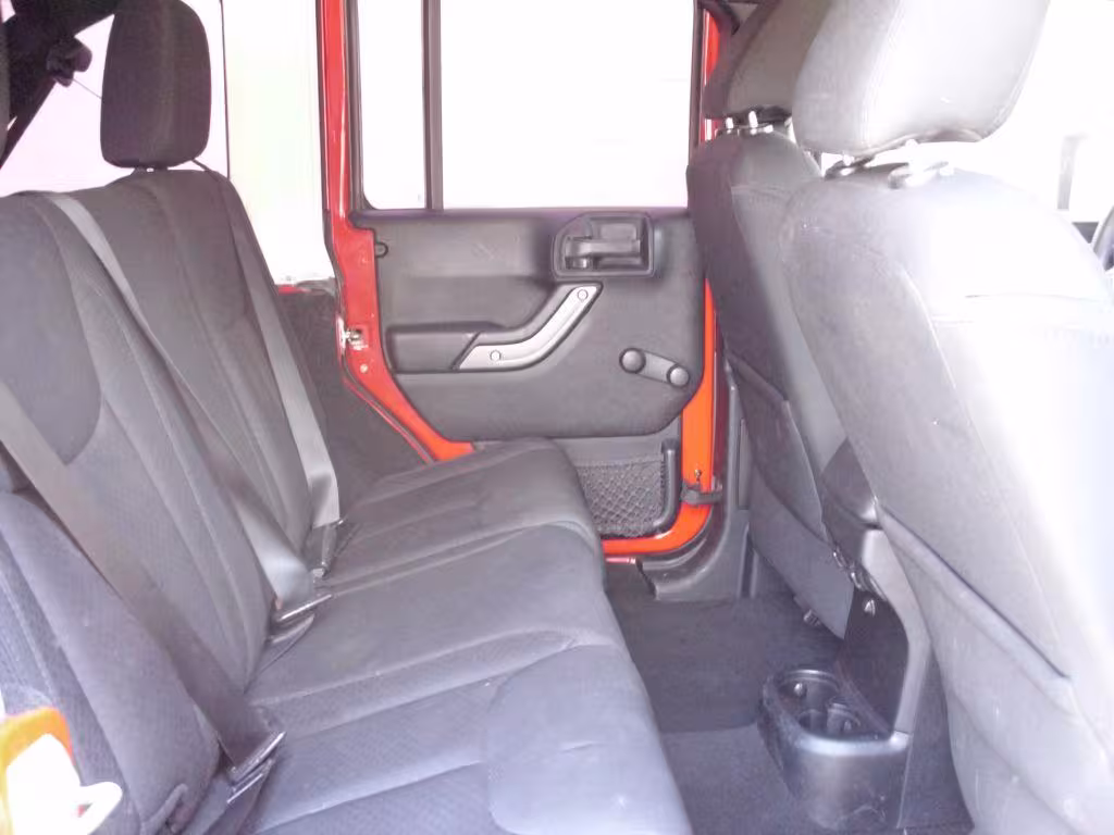 2015 Jeep Wrangler - 1C4BJWDG9FL509849 - Image #10